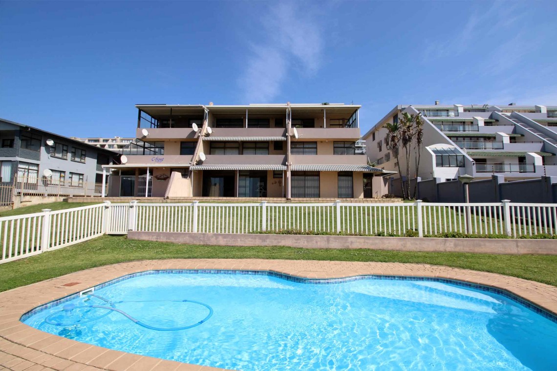 C - Front 11 is a self-catering holiday penthouse on Manaba sea front with an 180 degree sea view that sleeps 7 and is walking distance to Lucien Blue Flag Beach.