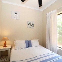 Castaro Beach Lodge - 4 Bedroom 8 sleeper self-catering holiday house in Ramsgate with solar panels and filtered borehole water - South Coast of KZN.