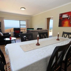 Castaro Beach Lodge - 4 Bedroom 8 sleeper self-catering holiday house in Ramsgate with solar panels and filtered borehole water - South Coast of KZN.