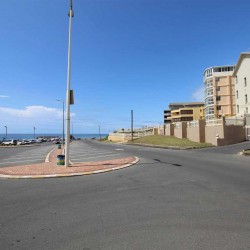 On the seafront at the Margate Pier, Dolphin View 103 is a short stroll into the coastal town of Margate town on the South Coast of KwaZulu Natal.
