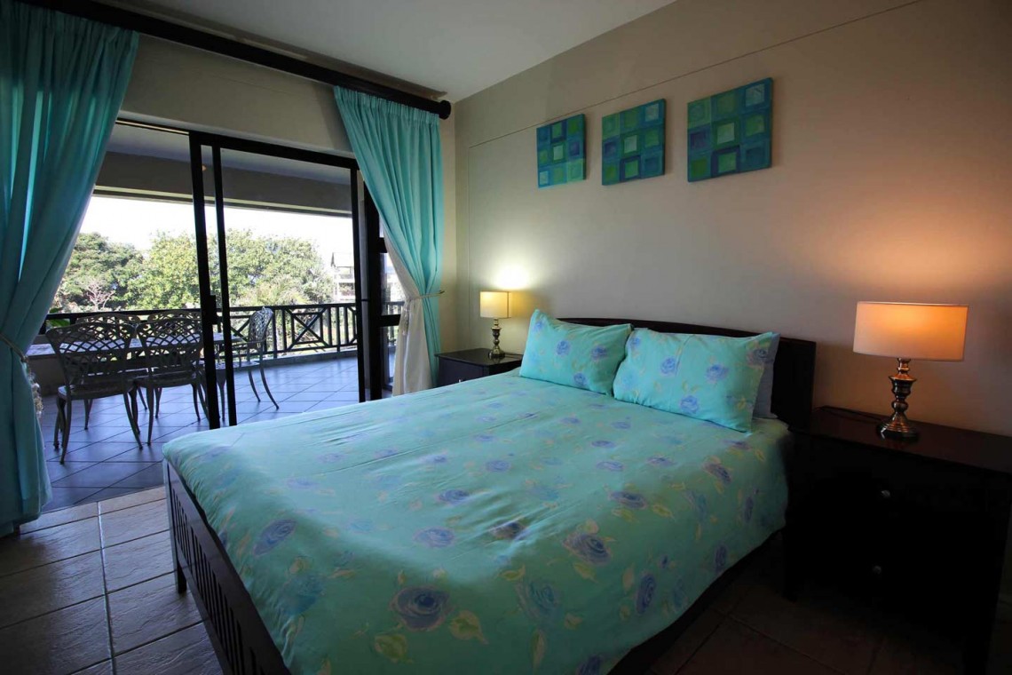 Le Touessrok 32 is a beautiful place to stay on seafront in Ramsgate on the Hibiscus South Coast of KZN.