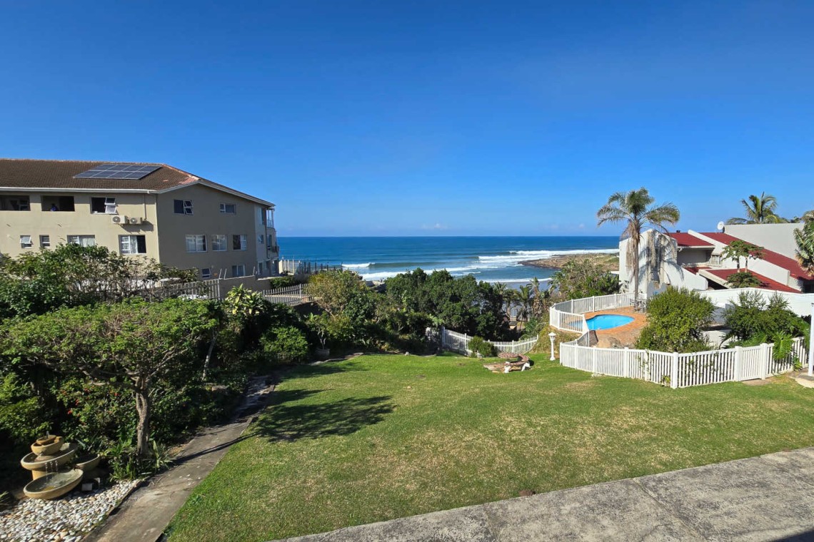 Chardonnay Cabanas 2 is an 8 sleeper, self-catering, seafront holiday home on Uvongo Main Beach.