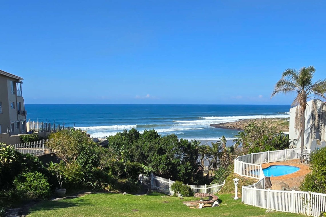 Chardonnay Cabanas 2 is an 8 sleeper, self-catering, seafront holiday home on Uvongo Main Beach.