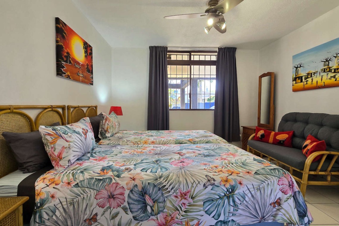 Chardonnay Cabanas 2 is an 8 sleeper, self-catering, seafront holiday home on Uvongo Main Beach.