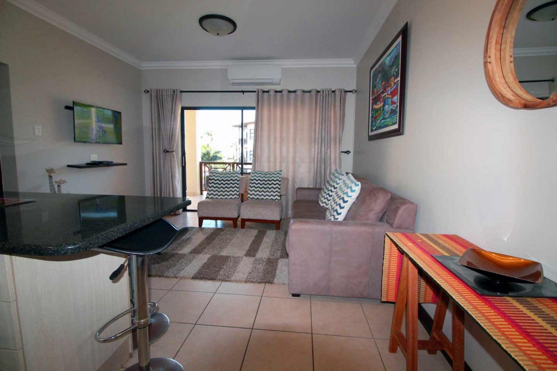 Topanga 45 is an air conditioned luxury 5 sleeper apartment in Uvongo, South Coast of KwaZulu Natal in South Africa