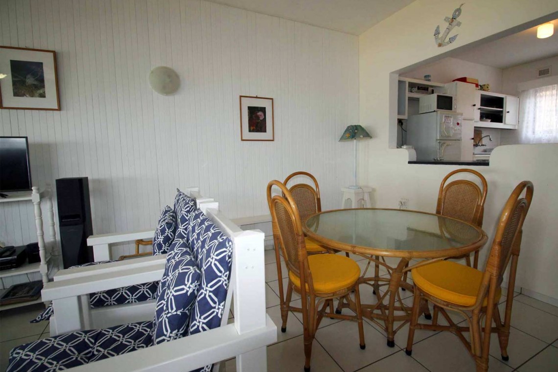 Self-catering holiday duplex in Manaba Beach on the South Coast of KZN - Carrick a Rede 3