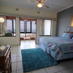 Self-catering holiday duplex in Manaba Beach on the South Coast of KZN - Carrick a Rede 3
