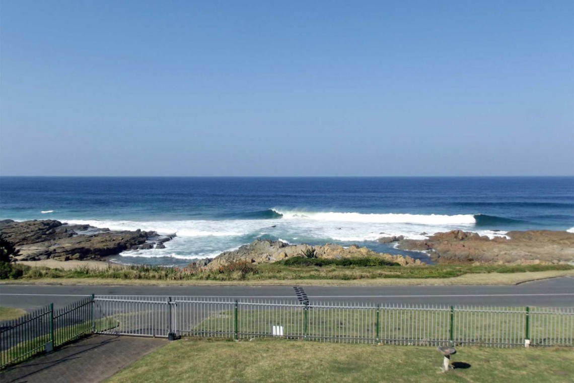 Self-catering holiday duplex in Manaba Beach on the South Coast of KZN - Carrick a Rede 3