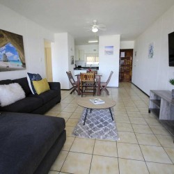 On Margate seafront Chesapeake Bay 22 has tennis courts and a swimming pool - Sleeps 4 guests - South Coast KwaZulu-Natal self-catering Accommodation - Happy Holiday Homes