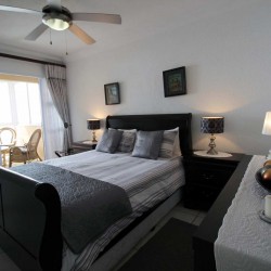 Margate self-catering holiday apartment overlooking the Margate Pier - Mahe 13 sleep 6.