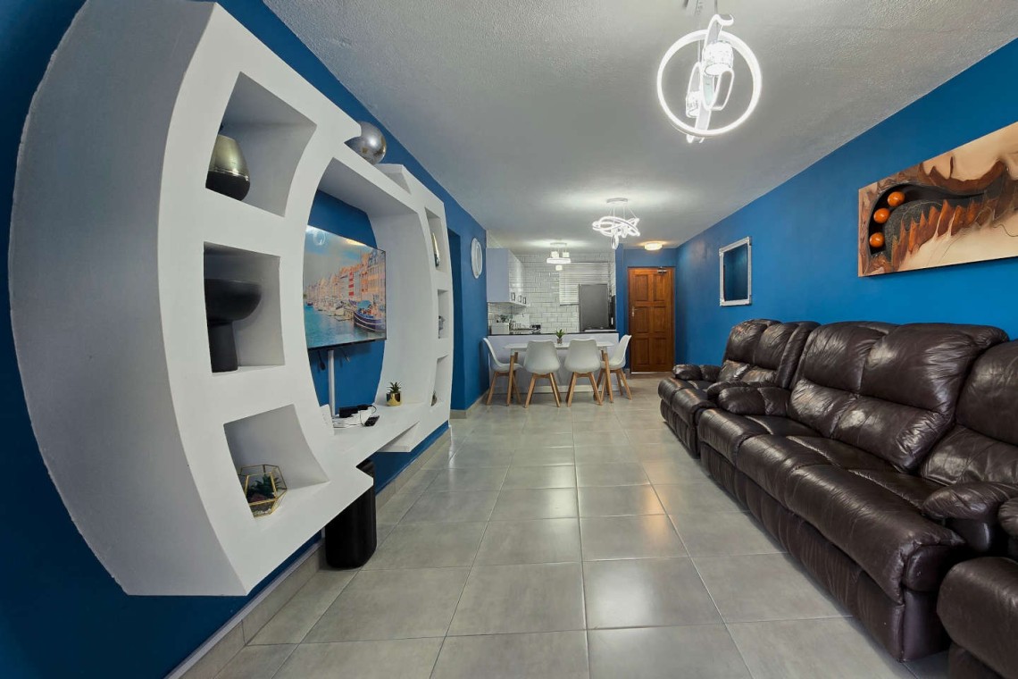 Shelly Palms 7 is a 4-sleeper self-catering holiday flat the provides affordable self-catering holiday accommodation on Shelly Beach with WIFI & pool, perfect for weekends, July, August, September, October and December school holidays.