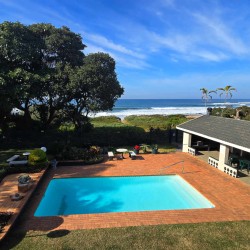 Shelly Palms 7 is a 4-sleeper self-catering holiday flat the provides affordable self-catering holiday accommodation on Shelly Beach with WIFI & pool, perfect for weekends, July, August, September, October and December school holidays.