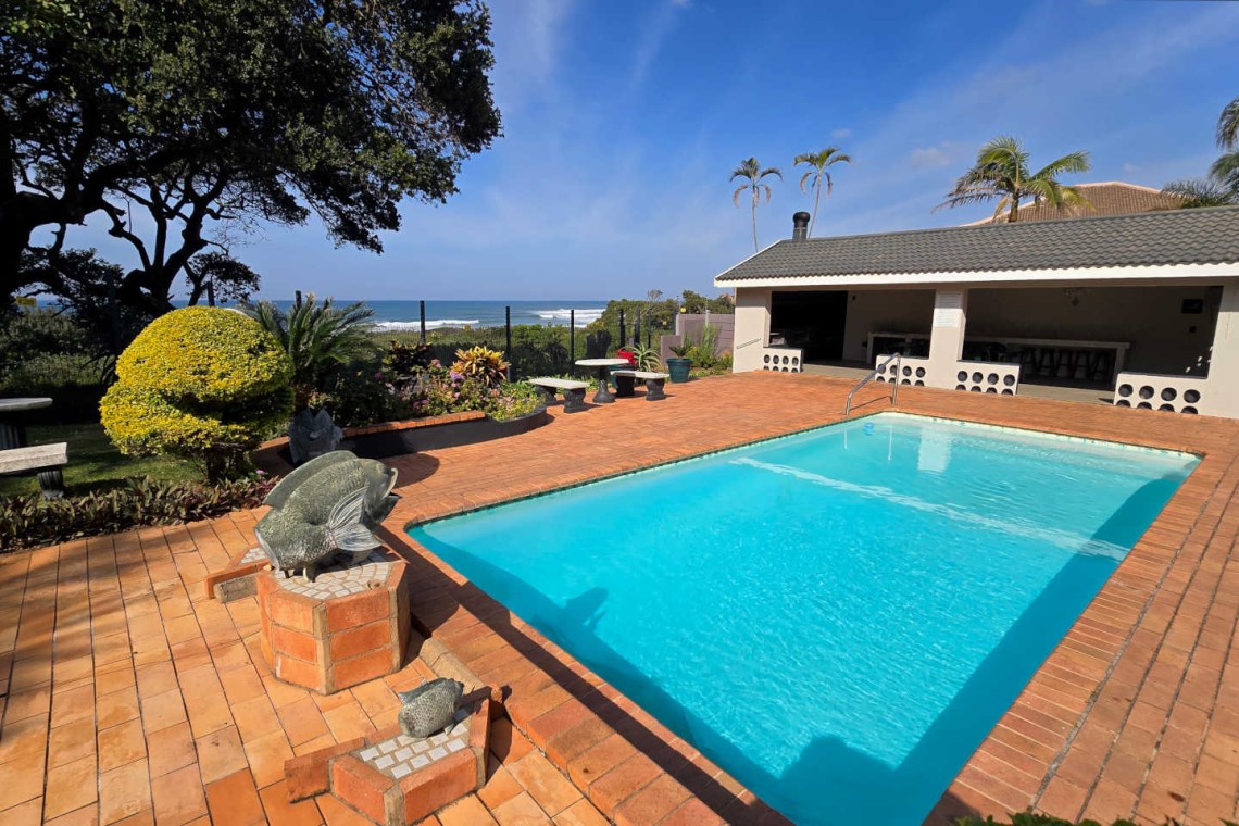Shelly Palms 7 is a 4-sleeper self-catering holiday flat the provides affordable self-catering holiday accommodation on Shelly Beach with WIFI & pool, perfect for weekends, July, August, September, October and December school holidays.
