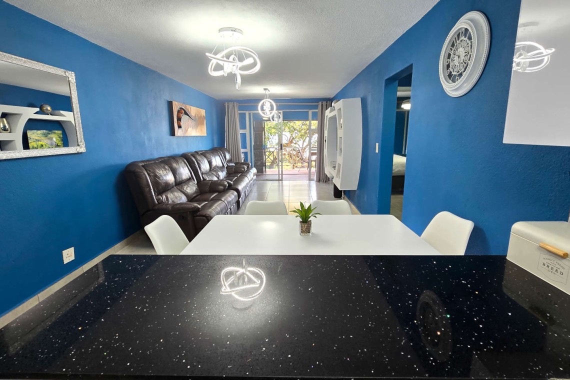 Shelly Palms 7 is a 4-sleeper self-catering holiday flat the provides affordable self-catering holiday accommodation on Shelly Beach with WIFI & pool, perfect for weekends, July, August, September, October and December school holidays.