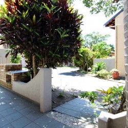 Shelly Strand 30 is on the seafront in the coastal town of Shelly Beach on the South Coast of KwaZulu Natal.