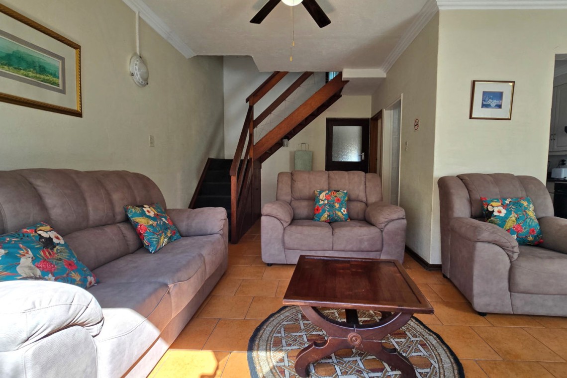 Shelly Strand 30 is on the seafront in the coastal town of Shelly Beach on the South Coast of KwaZulu Natal.