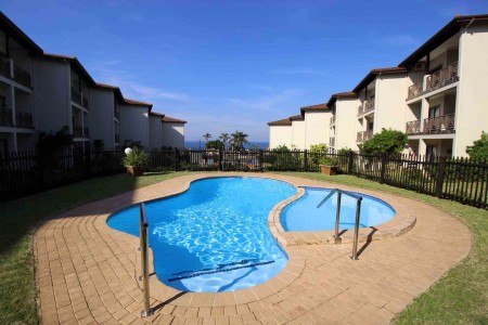 Topanga 51 is a 4 sleeper self-catering holiday apartment in Uvongo, on the South Coast of KwaZulu Natal.