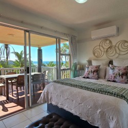 Laguna la Crete 84 on Uvongo Beach seafront and lagoon - selfsorg vakansie - happyholidays