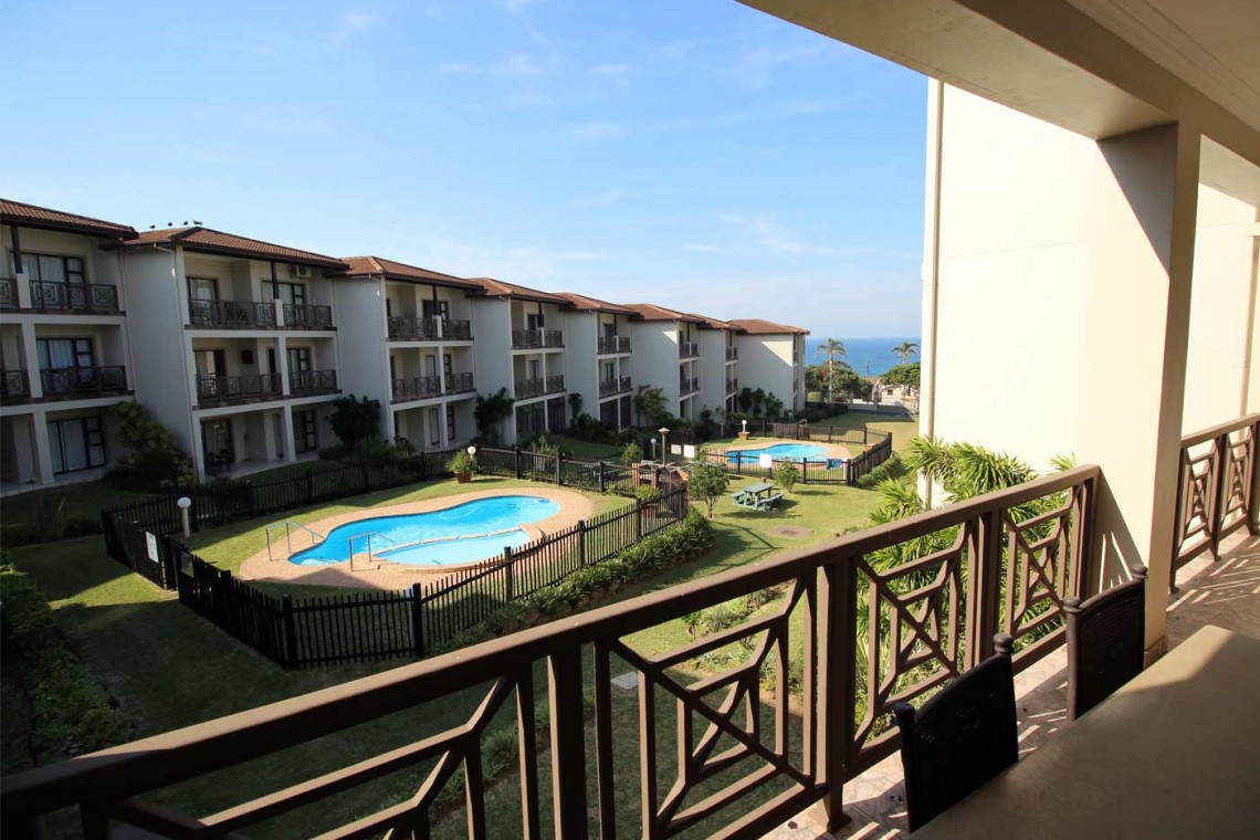 Topanga 34 is an air conditioned luxury 4 sleeper apartment in Uvongo, South Coast of KwaZulu Natal