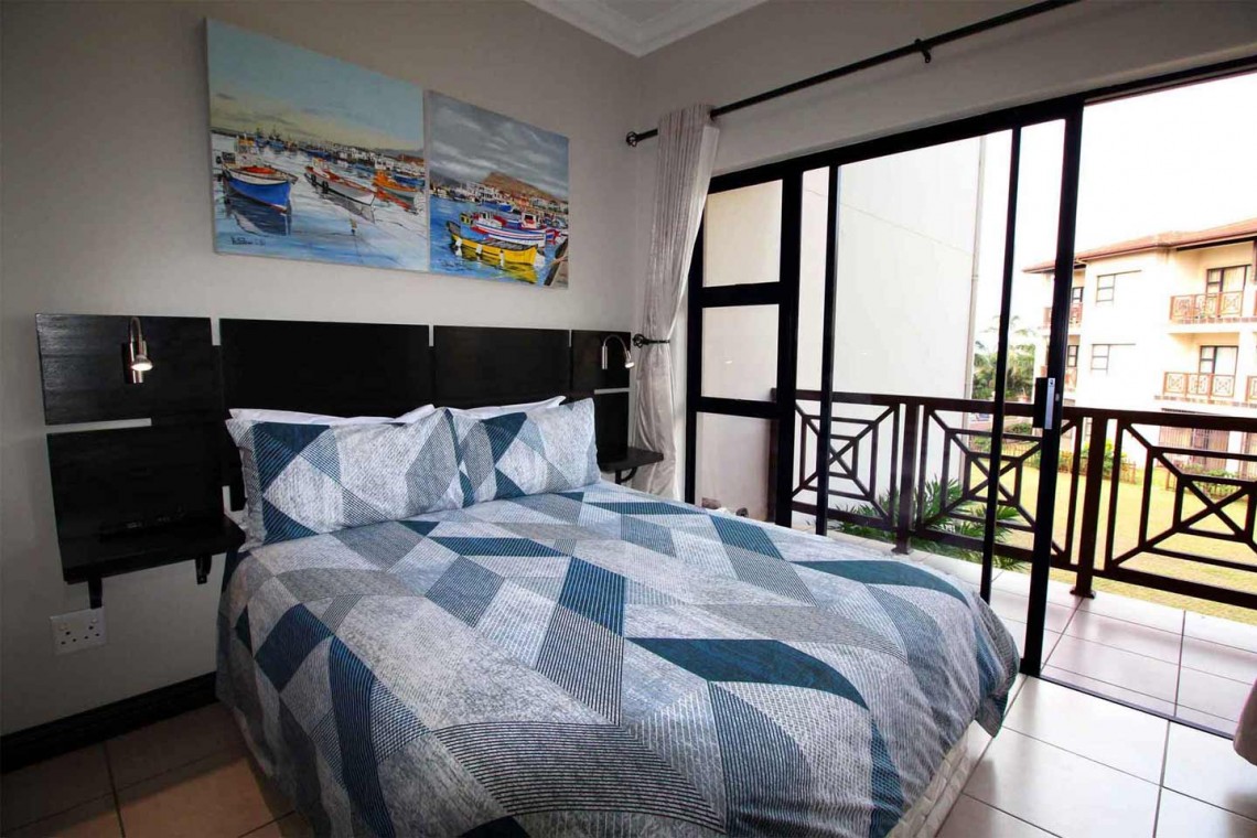 Topanga 45 is an air conditioned luxury 5 sleeper apartment in Uvongo, South Coast of KwaZulu Natal in South Africa