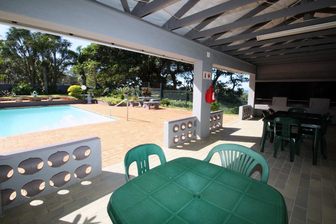 Ground floor, 5 sleeper self-catering seafront holiday accommodation in Shelly Beach on the South Coast of KZN - Shelly Palms 1