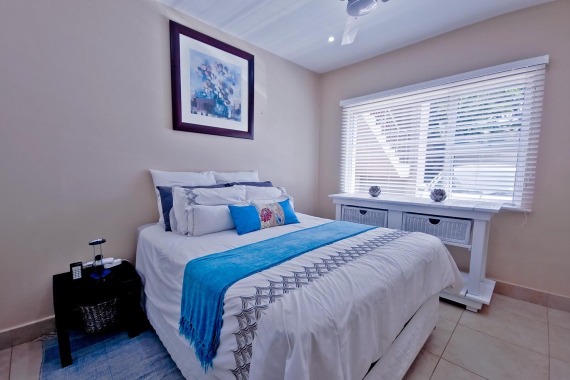 Mystique 1 is a ground floor self-catering, seafront holiday flat in shelly beach