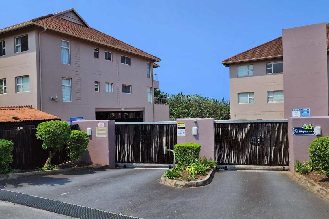 Mystique 1 is a ground floor self-catering, seafront holiday flat in shelly beach