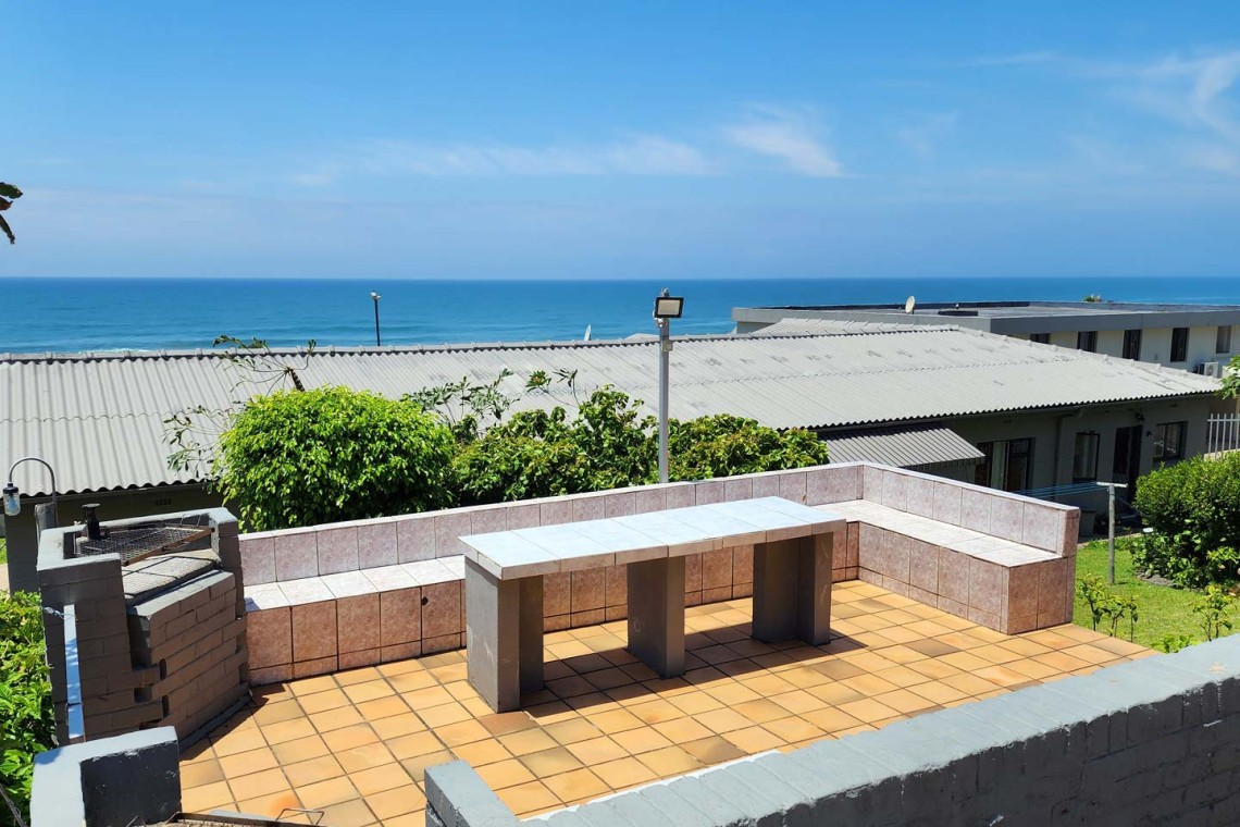 Sue Casa 10 is a family holiday flat opposite the Lucien Beach tidal pool in Manaba Beach on the KZN South Coast.