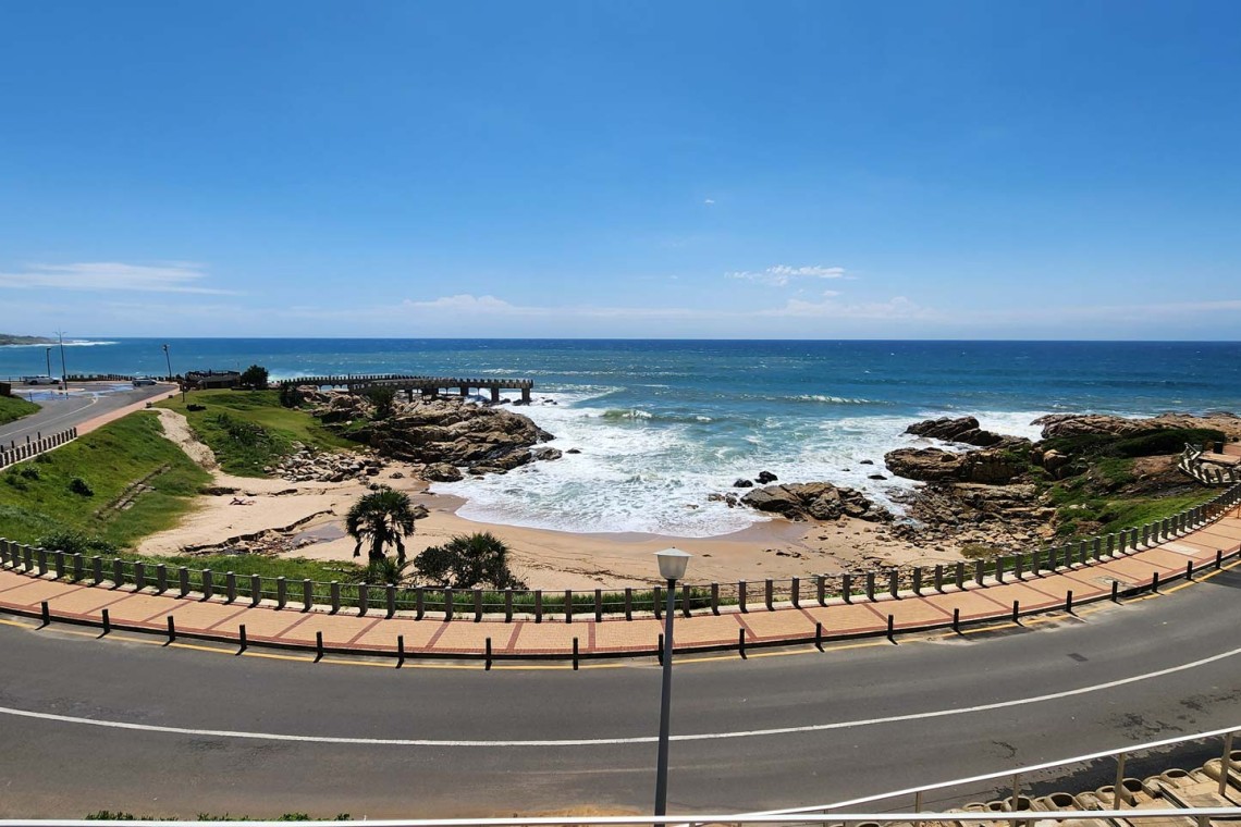 Whale Rock 23 is a 3 bedroom, 6 sleeper self-catering holiday apartment in Margate on the South Coast of KwaZulu Natal.