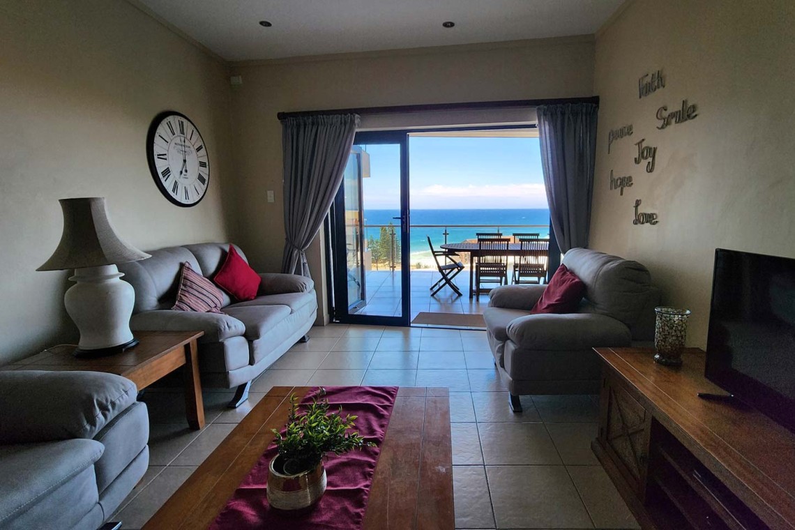 Whale Rock 23 is a 3 bedroom, 6 sleeper self-catering holiday apartment in Margate on the South Coast of KwaZulu Natal.