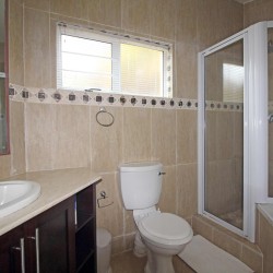 Balooga 1 is ground floor, luxury 7 Sleeper, self-catering apartment on Margate seafront on the South Coast KwaZulu of Natal - Happy Holiday Homes.