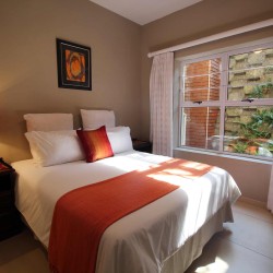 Balooga 1 is ground floor, luxury 7 Sleeper, self-catering apartment on Margate seafront on the South Coast KwaZulu of Natal - Happy Holiday Homes.