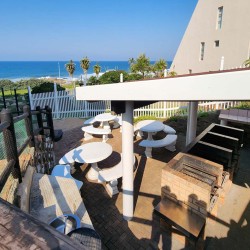 The best of Margate's seaside charm is Don Juan 2 on Margate seafront with 3 smart TVs, Netflix, WiFi, pool and breaker sea views.