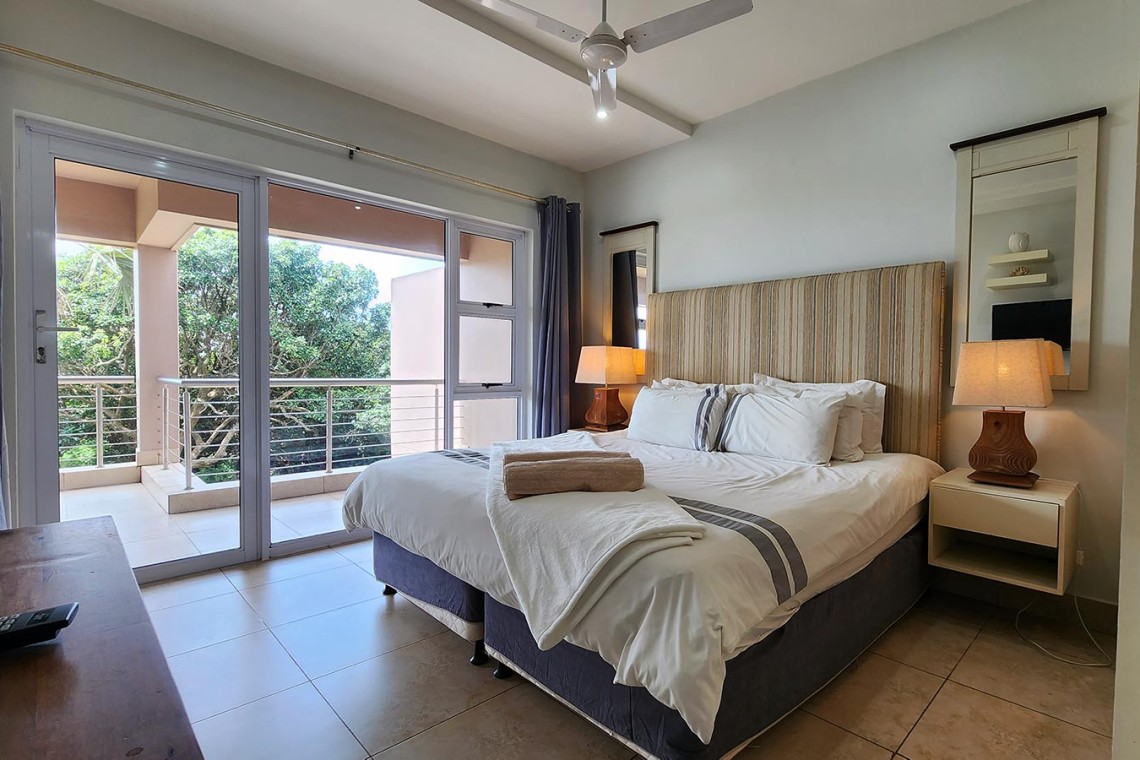 Mystique 8 is a beautiful seafront 3 bedroom 6 sleeper self-catering family holiday flat in Shelly Beach on the South Coast of KwaZulu Natal in South Africa.