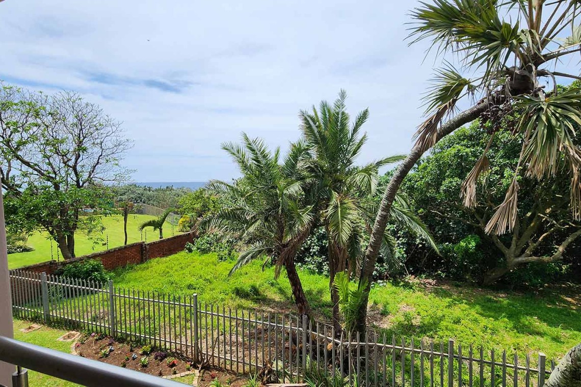 Mystique 8 is a beautiful seafront 3 bedroom 6 sleeper self-catering family holiday flat in Shelly Beach on the South Coast of KwaZulu Natal in South Africa.