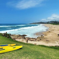 Octavia 7 is a tastefully furnished, upmarket 6 sleeper self-catering holiday penthouse in Manaba Beach on the South Coast of KwaZiulu Natal with a 180 ° breaker sea view.