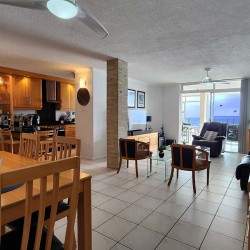 Octavia 7 is a tastefully furnished, upmarket 6 sleeper self-catering holiday penthouse in Manaba Beach on the South Coast of KwaZiulu Natal with a 180 ° breaker sea view.