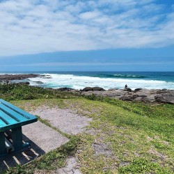 Octavia 7 is a tastefully furnished, upmarket 6 sleeper self-catering holiday penthouse in Manaba Beach on the South Coast of KwaZiulu Natal with a 180 ° breaker sea view.