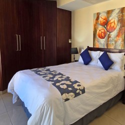 Lucien Sands 601 is a seafront self-catering penthouse with a 180º breaker sea view & a swimming pool, you can walk onto Lucien Blue Flag Beach & Margate beach from the 5th floor apartment.