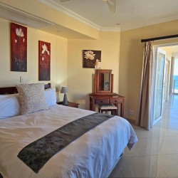 Lucien Sands 601 is a seafront self-catering penthouse with a 180º breaker sea view & a swimming pool, you can walk onto Lucien Blue Flag Beach & Margate beach from the 5th floor apartment.