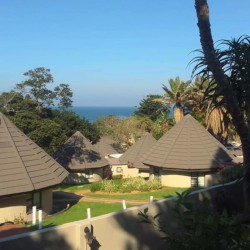 Banana Beach Club F1, a self-catering ground-floor studio in Melville on the Hibiscus Coast, located 50m from the beach, ideal for a small family holiday.