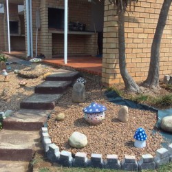 Banana Beach Club F1, a self-catering ground-floor studio in Melville on the Hibiscus Coast, located 50m from the beach, ideal for a small family holiday.