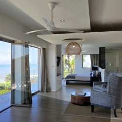 Strachan 2127 is a luxury holiday home in Ramsgate, located on the beachfront of Ramsgate Beach. This stunning sea-view rental in KwaZulu-Natal offers breathtaking ocean views, an infinity pool, and modern comforts—making it the perfect family-friendly getaway in South Africa.