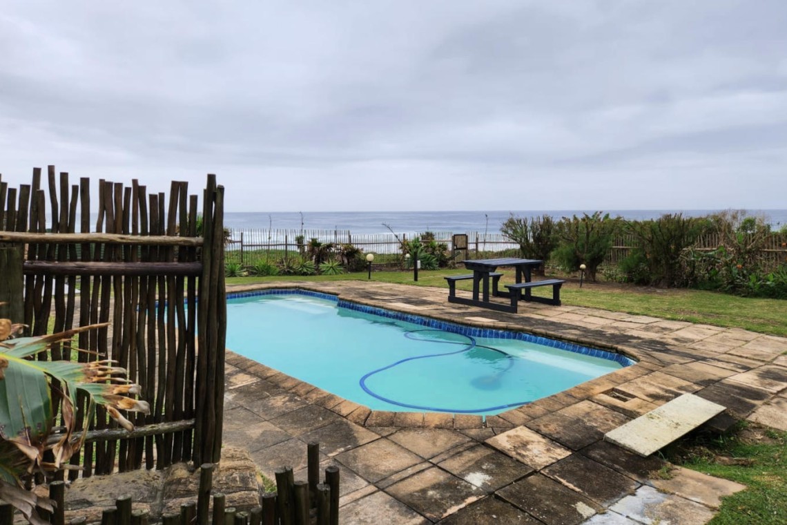 Sea Park Beach House - The swimming pool at the holiday home on the KwaZulu Natal South Coast.